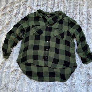 Black/Green high low flannel
